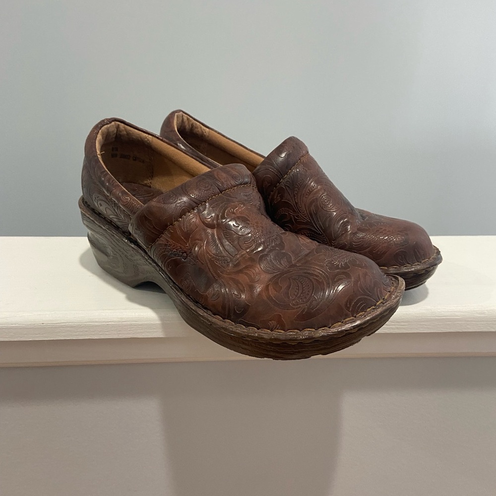 Bolo By Born Womens Andria Clogs Brown Leather Slip On Mid Heel Pebbled sz 8 39